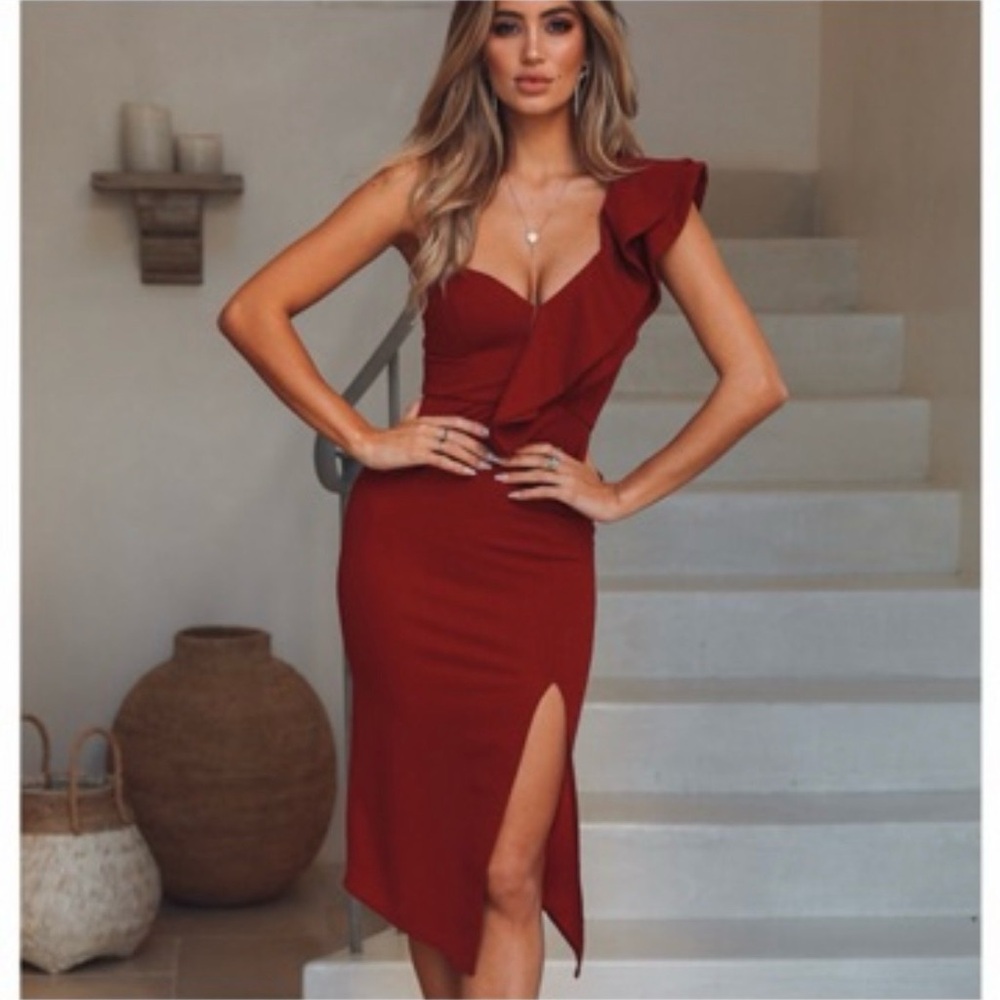 Hello Molly Caruso Midi Dress Wine Ruffle Christmas Holidays Party New Years